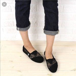 Toms Black Crochet Women’s Classic